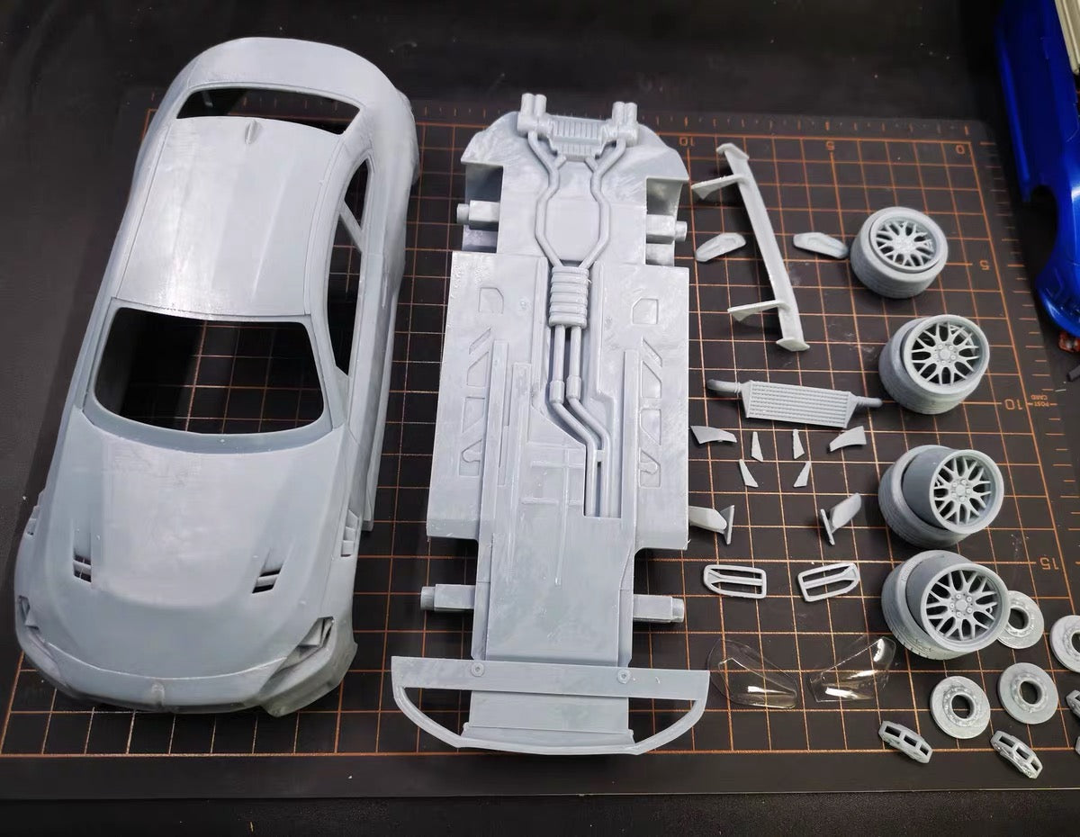 1:24 宝马 G87 M2 CORSE 树脂白模套件全车零件拆解图